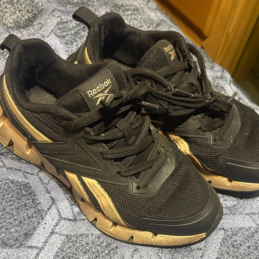 Reebok Women's Black and Gold Athletic Shoes